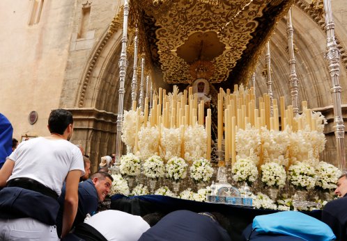 Martes Santo en Sevilla, España REUTERS/Marcelo del Pozo