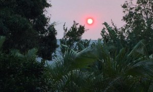 El rojo sol de Caracas durante el ocaso de este miércoles (Fotos)