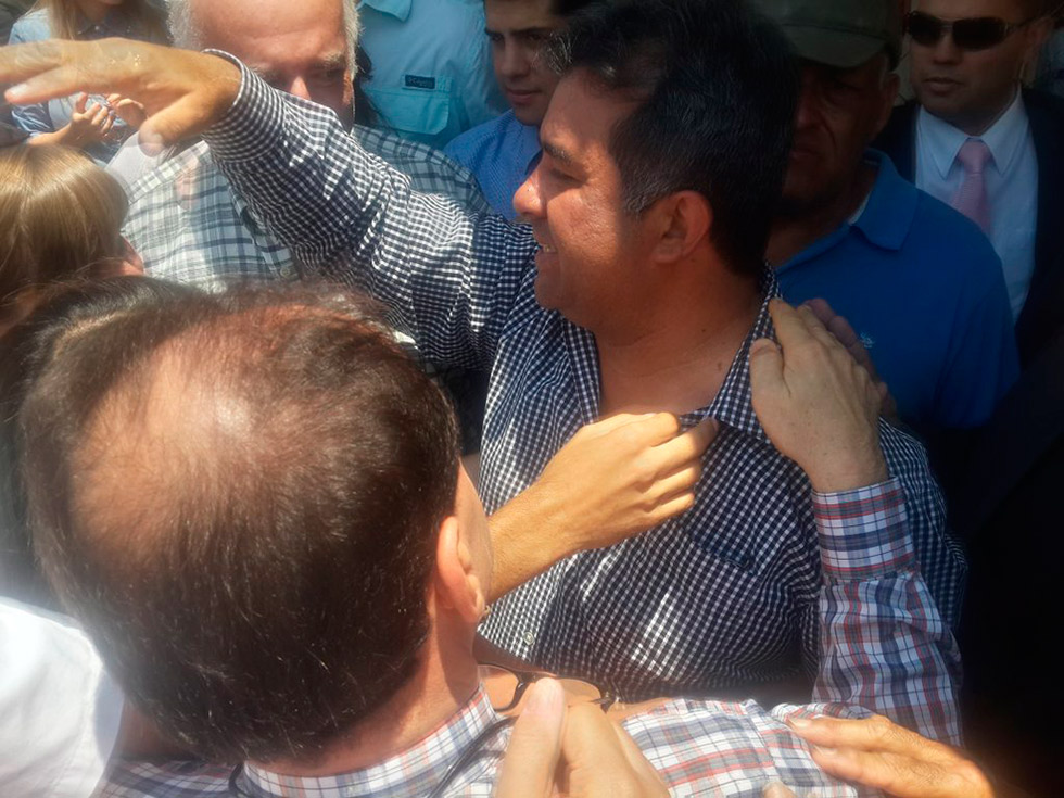 Sebin mantiene detenido a Comisario Víctor Mora, aunque tribunal le otorgó libertad plena
