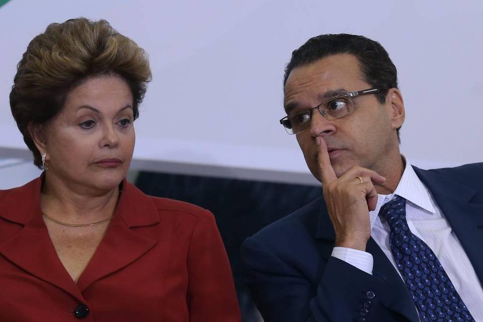 Ministro brasileño dimite tras llamado del vicepresidente a romper con Rousseff