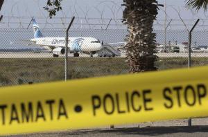 Secuestrador del avión EgyptAir exige que varias mujeres salgan de cárceles egipcias
