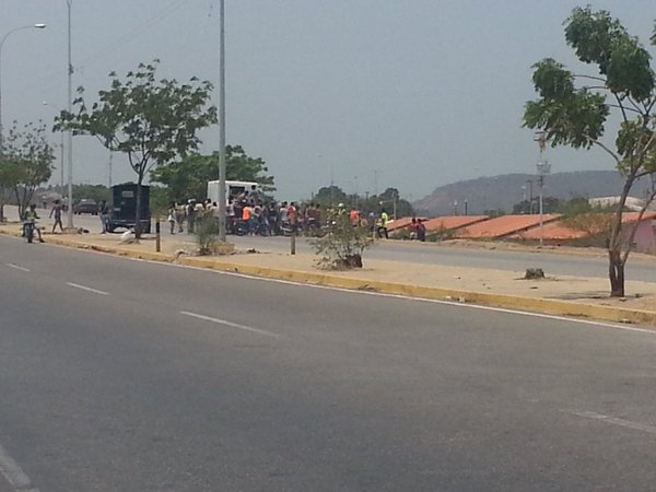 Saquean camión en Cumaná