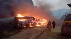 Incendio calcinó más de 50 autobuses Yutong en Guatire (Fotos y video)