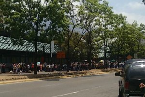 Protesta a la altura de Parque del Este en Caracas