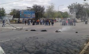 Estudiantes de la Unexpo protestan por falta comedor y transporte