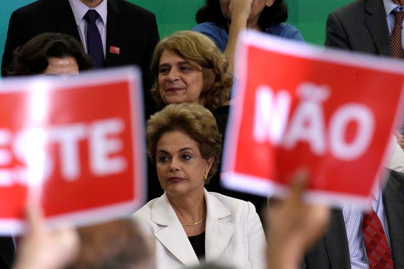 Cerca de tres mil policías vigilarán el Congreso para votación de juicio a Rousseff