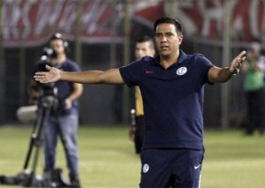 Cesar Farías será destituido como director técnico del Cerro Porteño