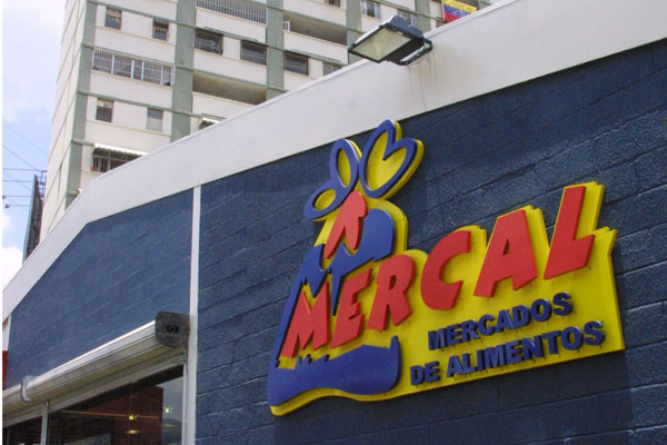 Trabajadores de Mercal, la principal empresa de alimentos del chavismo, denuncian pasar hambre por bajos sueldos (Fotos)