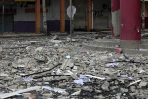 Más de 80 venezolanos afectados por terremoto en Ecuador vuelven a su país