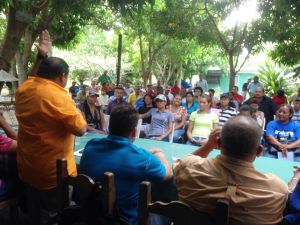 Vecinos de Ciudad Bolívar realizan asambleas con Andrés Velásquez para promover soluciones