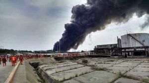 Tres muertos y 58 heridos por explosión en planta petroquímica en México