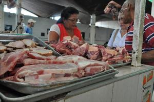Ventas de carne de res bajan 81% y de cerdo suben 40% en mercado de Anaco