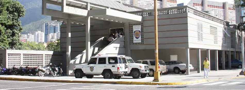 Atacan sede de la PNB en San Agustín