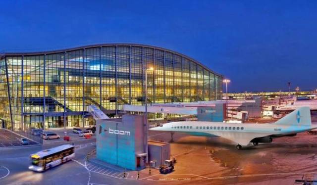 Representación del avión Boom en el aeropuerto Heathrow de Londres. Boom Technology