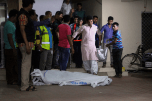 Al grito de “¡Alá es grande!” asesinaron a machetazos a dos homosexuales en Bangladesh