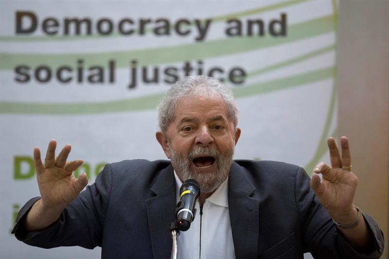 Lula acusa a Temer de “vender el patrimonio” de Brasil