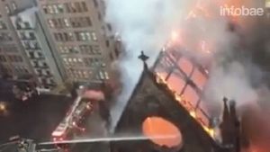 Impresionante incendio en la catedral de Saint Sava de Nueva York