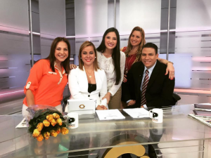 Esta periodista de Globovisión está de cumpleaños (Fotos + Torta + Regalo)