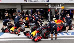 Red Bull podría cambiar a sus pilotos en el GP de España