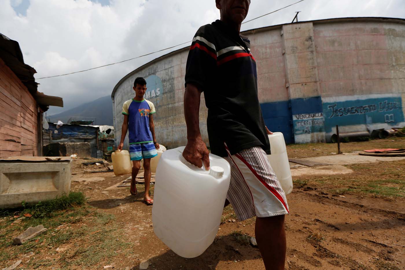 Una avería deja sin agua varios sectores de Caracas (Lista)