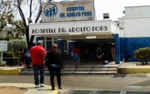 FOTO: Pacientes del hospital Adolfo Pons de Maracaibo son atendidos en los pasillos