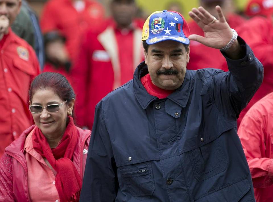 El Nuevo Herald: Maduro considera suspender elecciones de gobernadores en Venezuela