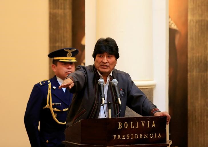 Evo Morales denuncia instalación de base militar chilena a 15 km de la frontera
