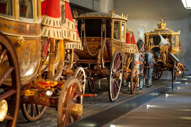 Galería de los carruajes del Palacio de Versalles Francia