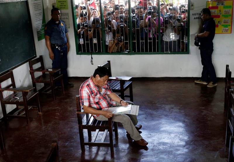 Al menos diez muertos y tres heridos en la jornada electoral de Filipinas
