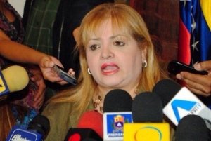 Vicepresidenta del Parlatino califica de “golpe” acusación contra los diputados de la MUD