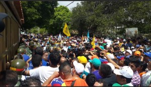 Así estuvo la marcha hacia el CNE en Nueva Esparta (fotos)