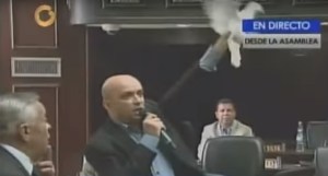 Este diputado opositor “le sacó una paloma” al Gobierno (Video + ¡Ah Ok!)