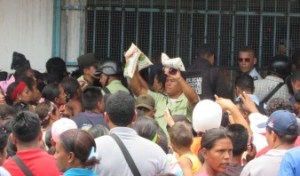 Hirieron a GNB durante venta de harina pan en Puerto La Cruz