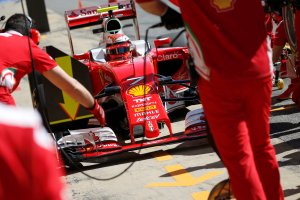 Vettel domina la primera sesión de ensayos libres del GP de España
