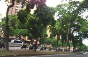 Cerraron los accesos hacia Plaza Venezuela por marcha oficialista (FOTOS)