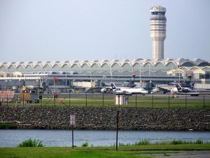 Caos en aeropuerto de EEUU