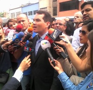 Tomás Guanipa denunció en la Fiscalía a Jorge Rodríguez por presunto hurto de planillas