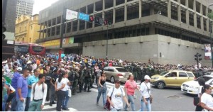 Docentes protestan frente a la Vicepresidencia de la República este #17May