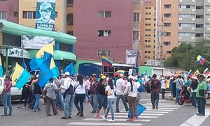 Funcionarios de la GNB cierran accesos al CNE de Barquisimeto