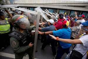 Transparencia Internacional teme que gobierno de Maduro utilice estado de excepción para oprimir al pueblo