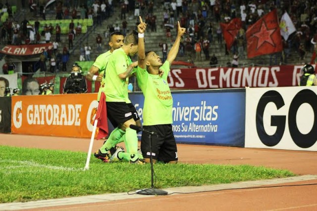 El panameño Gabriel Torres celebra uno de sus goles. Foto: Prensa Zamora FC