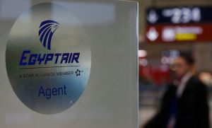 Presidente francés confirma que el avión de EgyptAir se estrelló