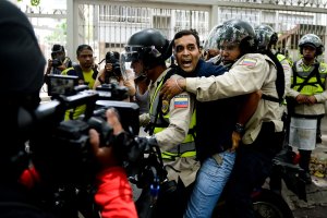 Foro Penal registró 41 detenciones durante manifestación opositora del 18M
