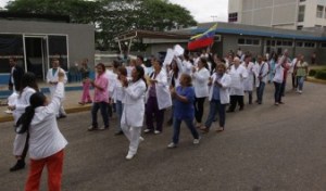 Médicos de El Tigre salieron a la calle a pedir insumos y pagos