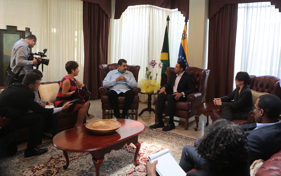 Primer Ministro de Jamaica tras las visita de Maduro: Los conflictos deben resolverse con respeto a la democracia