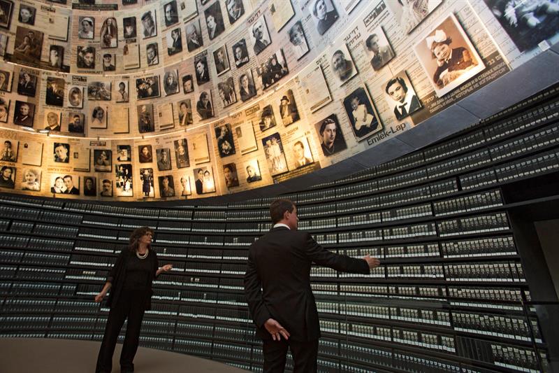 Israel se paraliza y recuerda los 6 millones de víctimas el Día del Holocausto