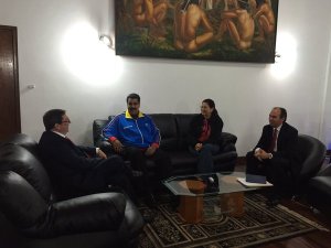 Maduro se reunió en Caracas con el canciller cubano