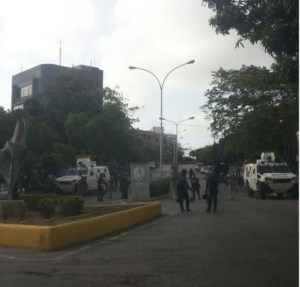 GNB esperó a grupo opositor con antimotines frente al Palacio de Justicia en Margarita
