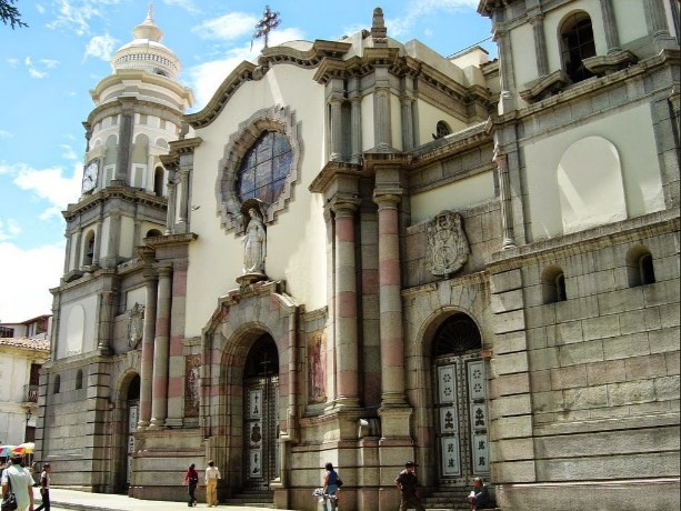 Denuncian robos en iglesias de Mérida