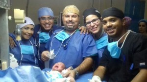 Equipo médico del Hospital Universitario operó a niño que nació con 4 pies